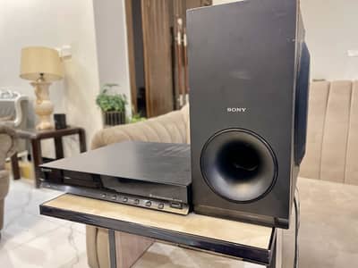 Sony DAV TZ140 Home Theatre