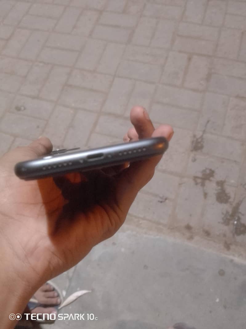 Apple iPhone 11 2