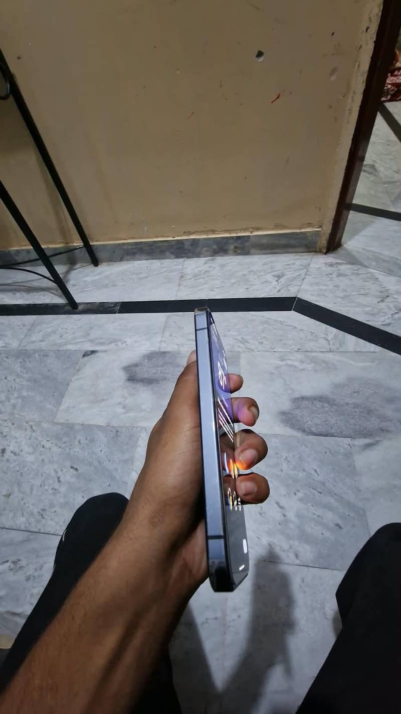 Google Pixel 9 4