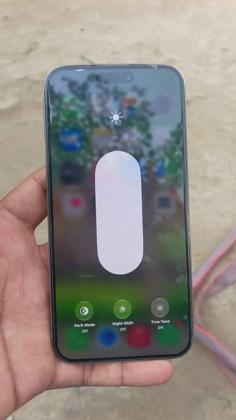 Apple iPhone 15 Pro Max 3