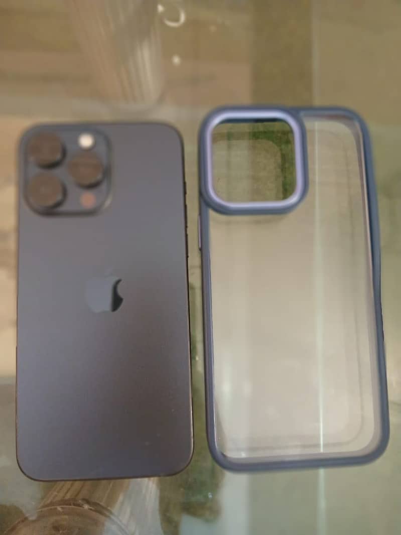 Apple iPhone 15 Pro Max 1