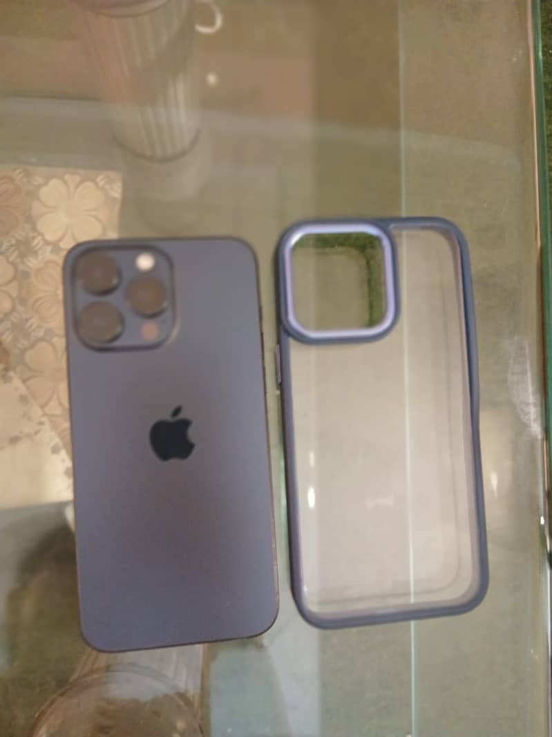 Apple iPhone 15 Pro Max 2