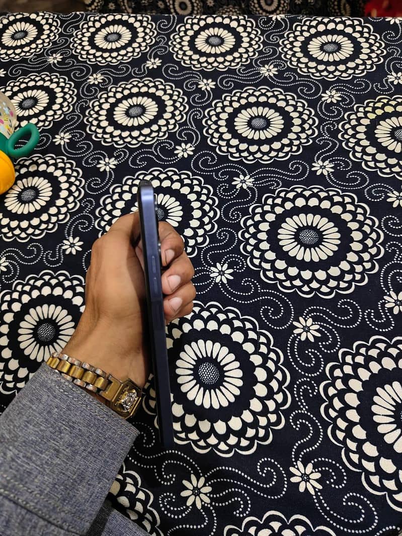 Tecno spark 10 pro 0