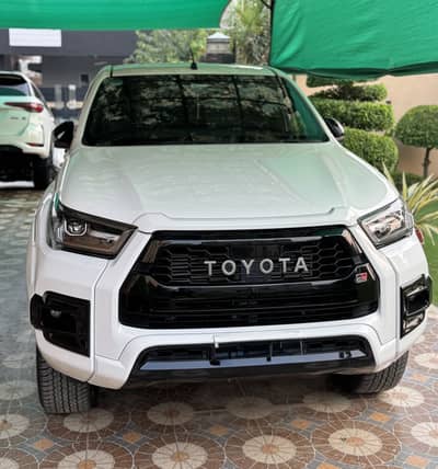 Toyota Hilux Revo GRS