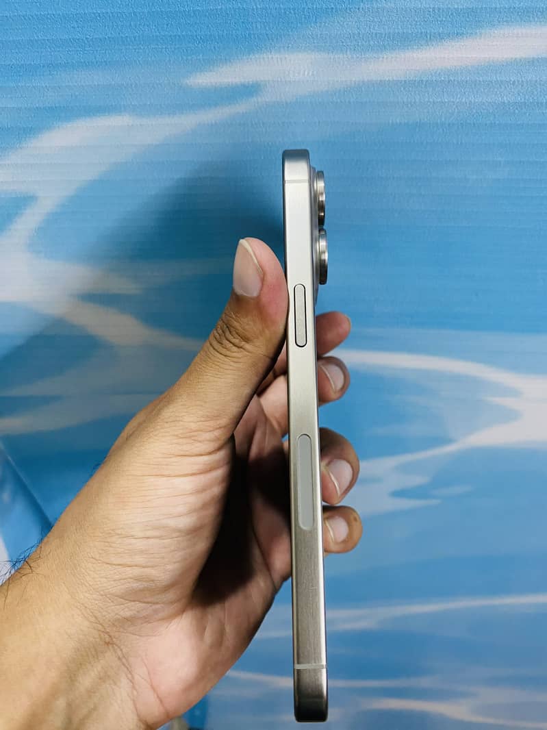 Iphone 15 Pro Max 4