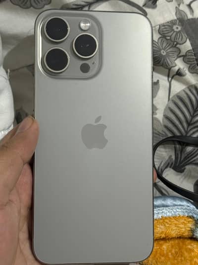 Apple iPhone 15 Pro Max Natural titanium grey