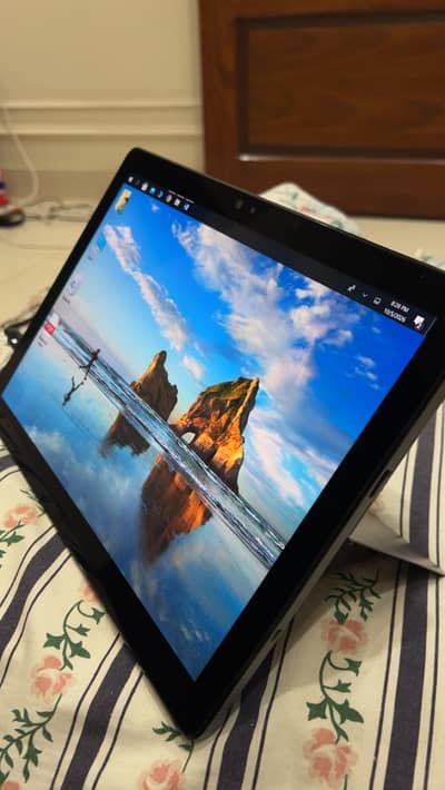 Dell latitude 7210 i7 10th gen
