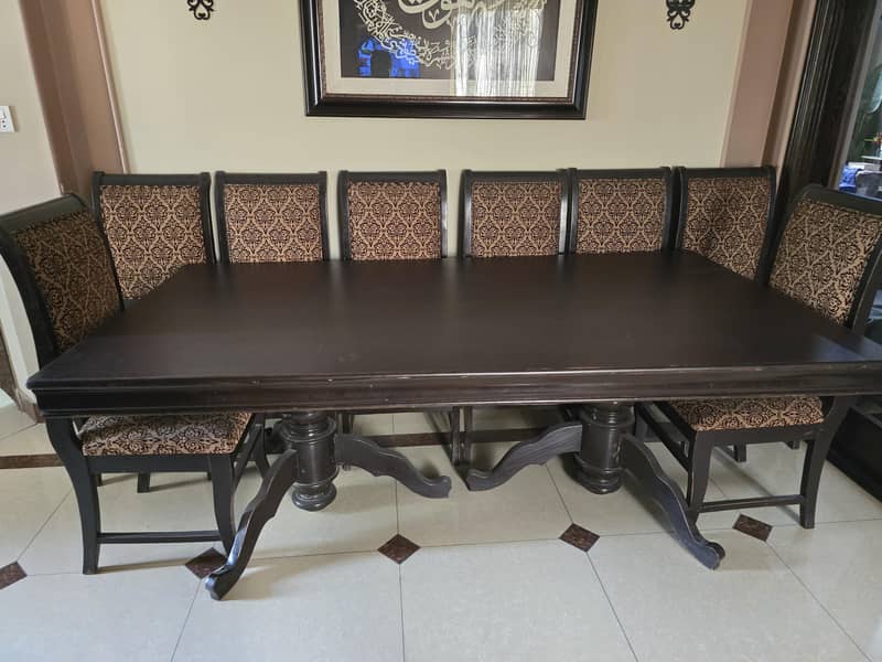 Dinning table &Chairs 0