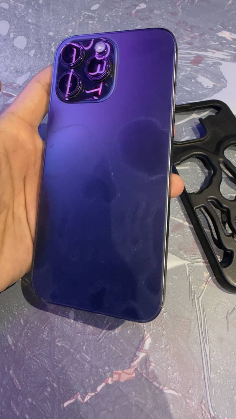Apple iPhone 14 Pro Max 1