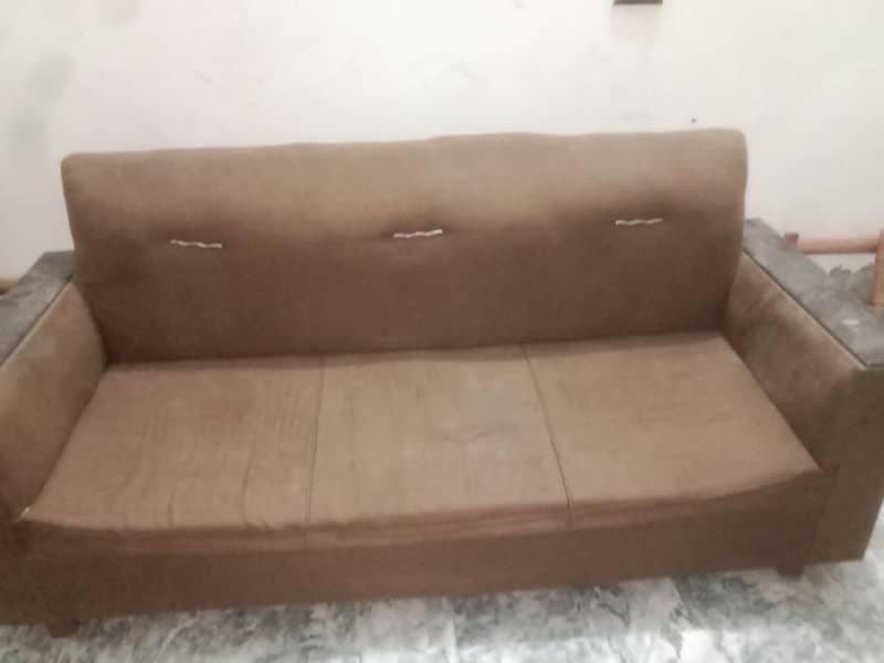 3 seater sofa 0
