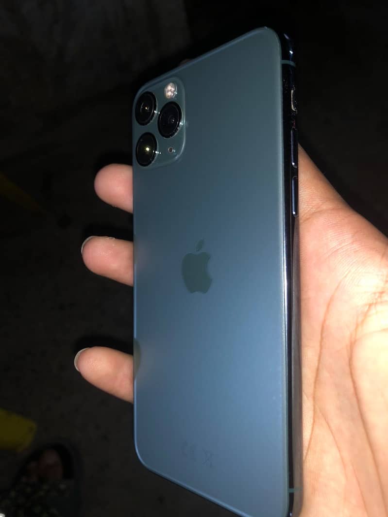Apple iPhone 11 Pro 2