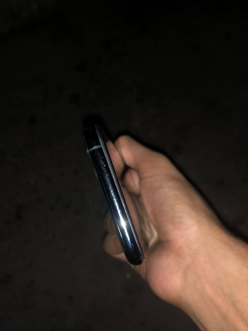 Apple iPhone 11 Pro 6