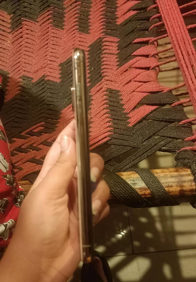 Apple iPhone XS Max 2