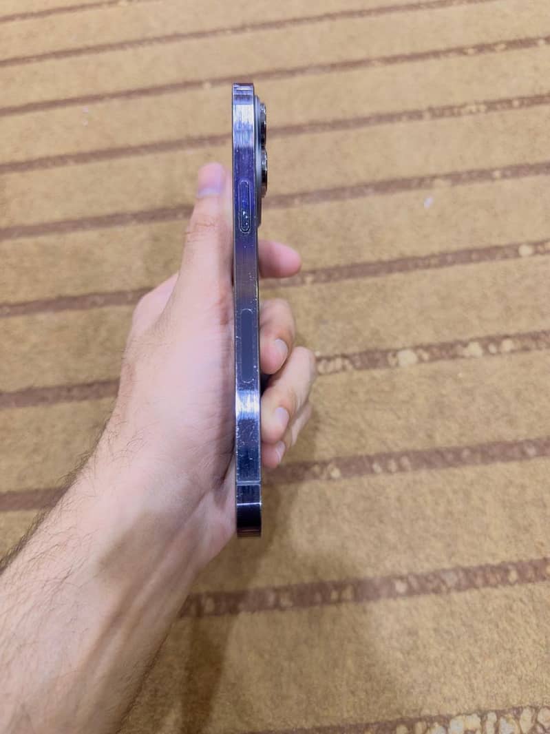 Apple iPhone 14 Pro Max 2