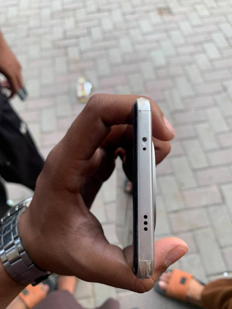 Xiaomi Redmi Note 15 Pro 3