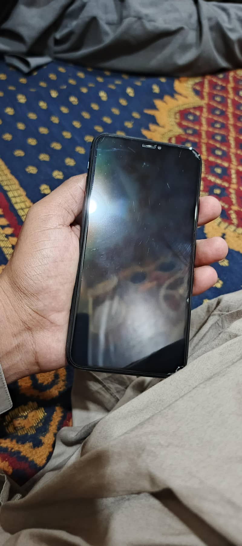 Apple iPhone 11 Pro Max 4