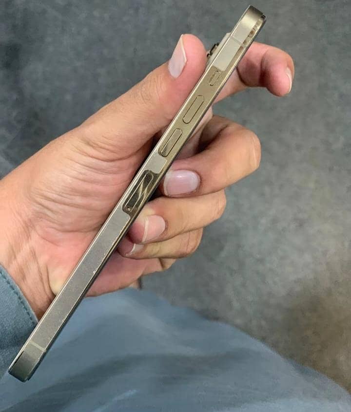 Apple iPhone 13 Pro Max 2