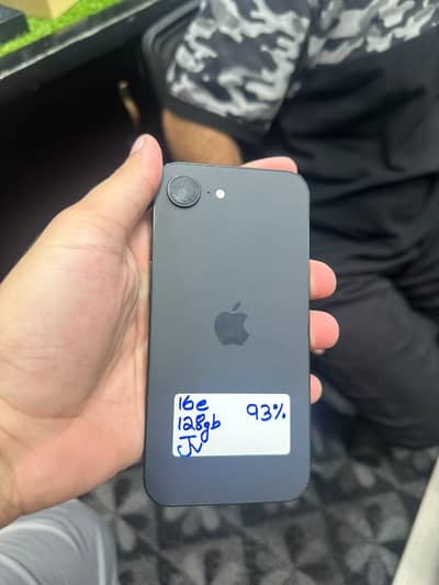 Apple iPhone 16e