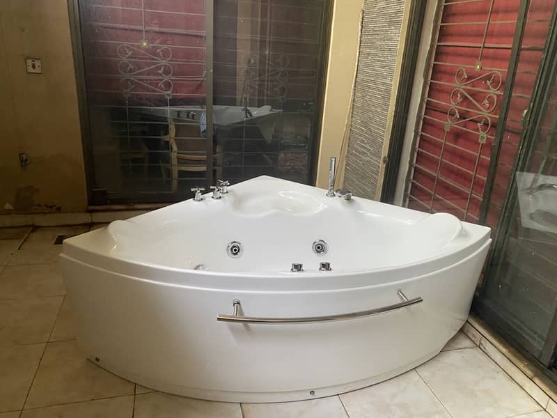 jacuzzi 0