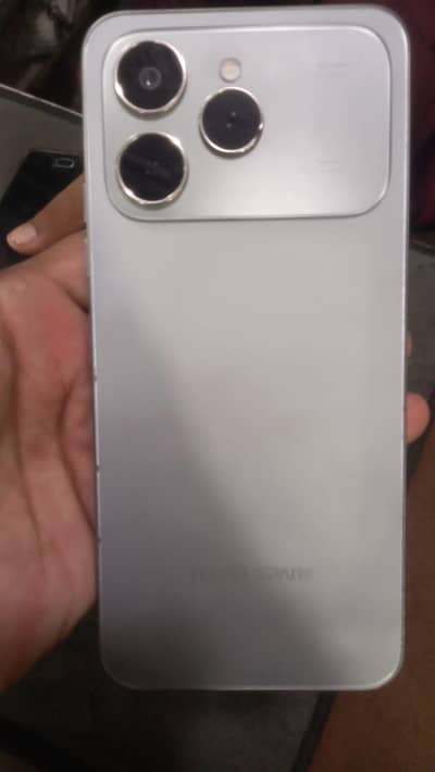 Tecno spark 40