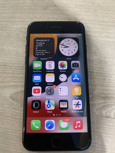 Apple iPhone 7