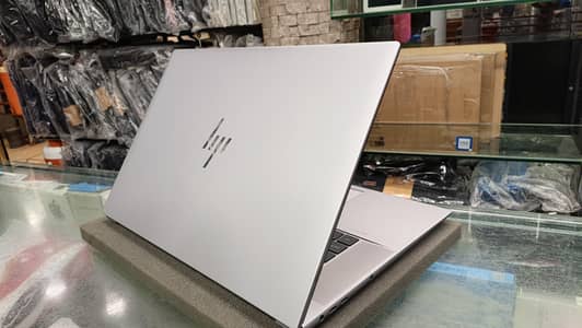 Hp Zbook Studio 16 G10 i9 13 gen 8gb gpu