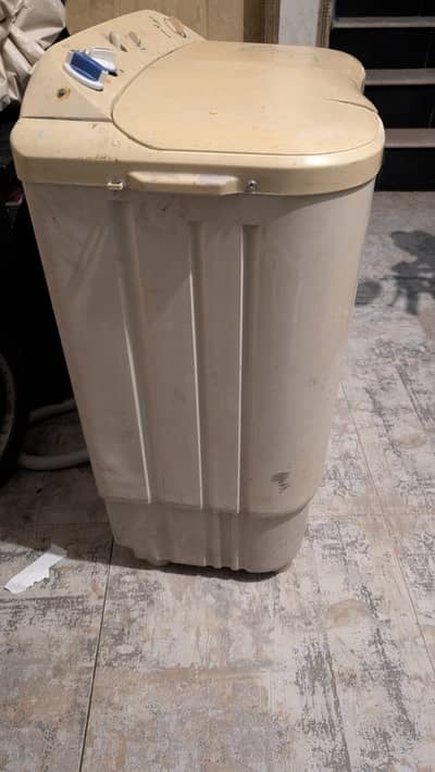 USED HAIER DOUBLE TUB WASHING MACHINE