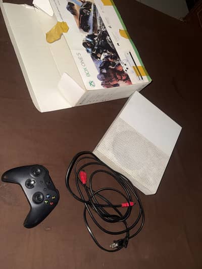 xbox one s white colour 10/10 condition  jailbreak with remote