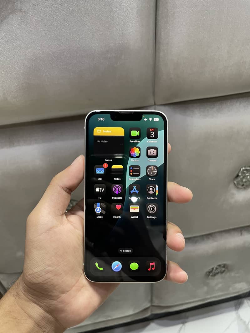 Apple iPhone 13 1