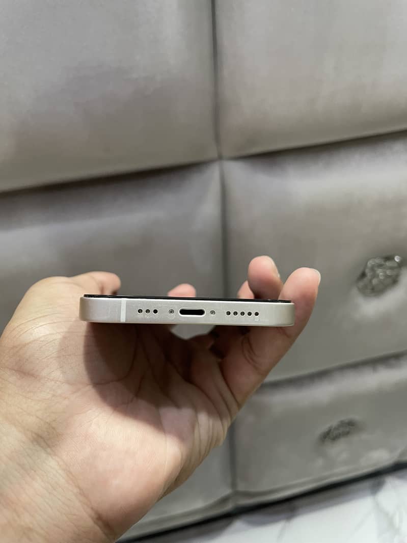 Apple iPhone 13 6