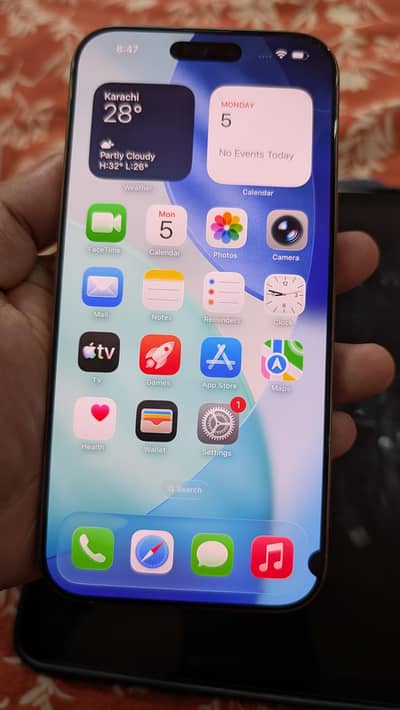 iPhone 16 pro max - Family used | 256 GB | Desert Titanium | Dotted