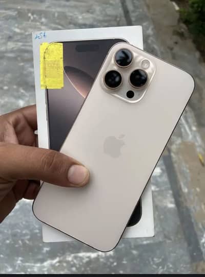 Apple iPhone 16 Pro Max