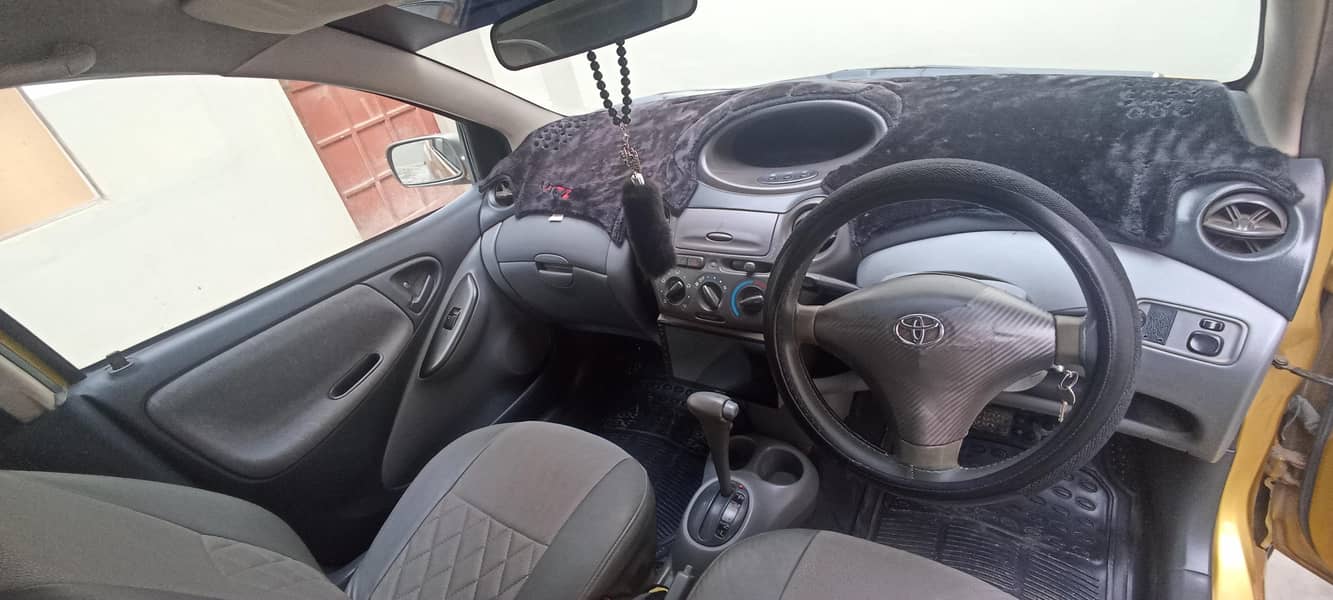 Toyota Vitz 2000 2