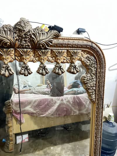 dressing mirror
