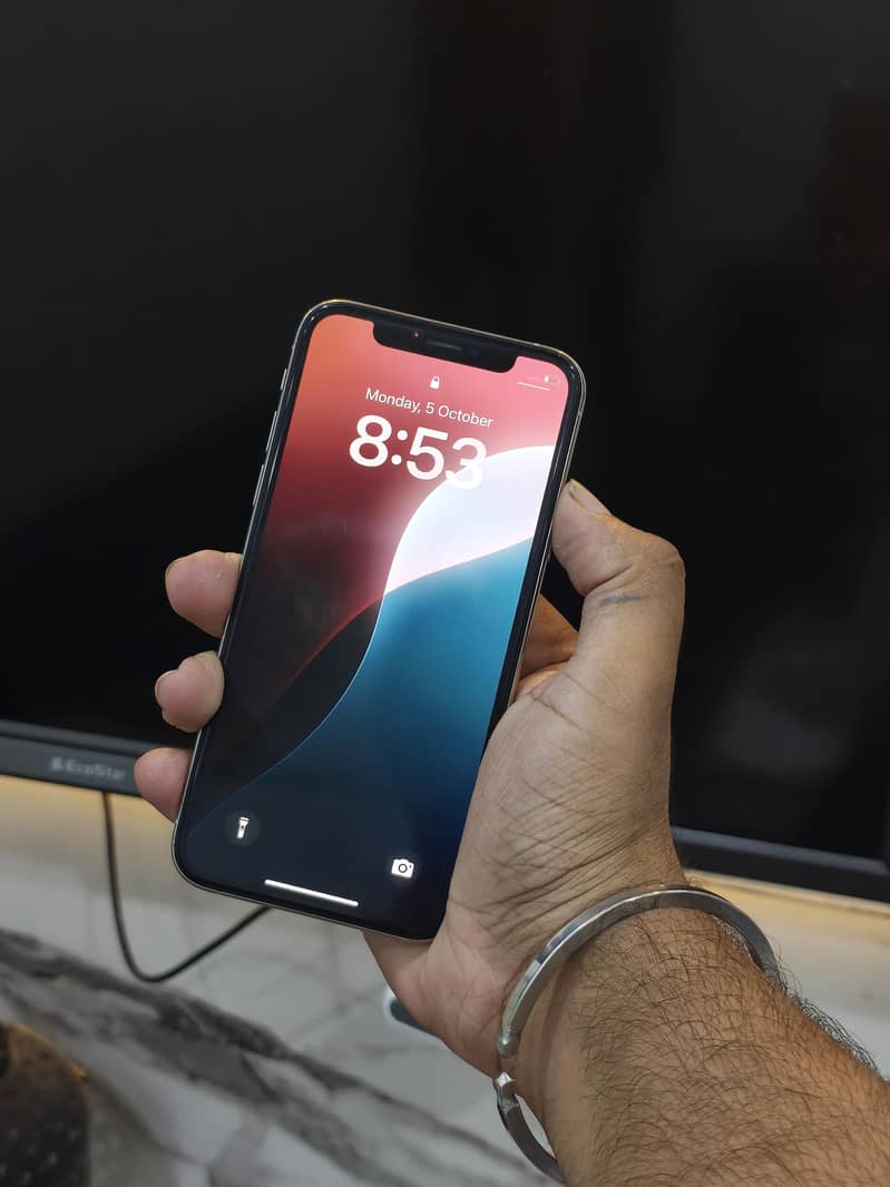Apple iPhone XS 1