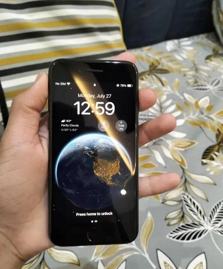 Apple iPhone SE 3 0