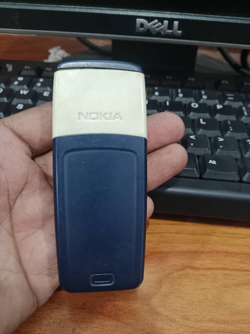 Nokia 1112 1