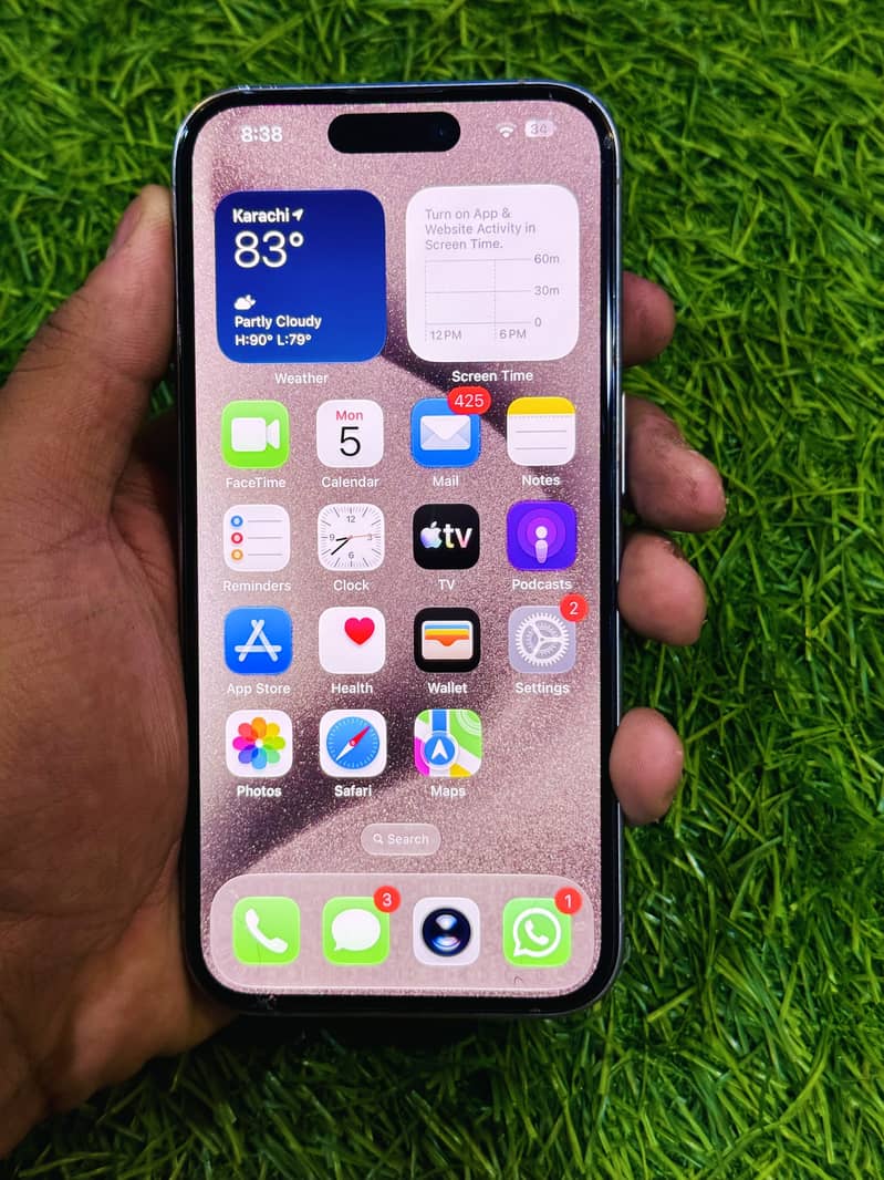 Apple iPhone 15 Pro 3