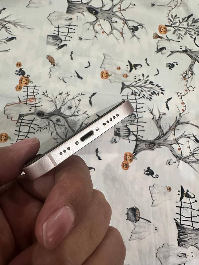 Apple iPhone 13 3