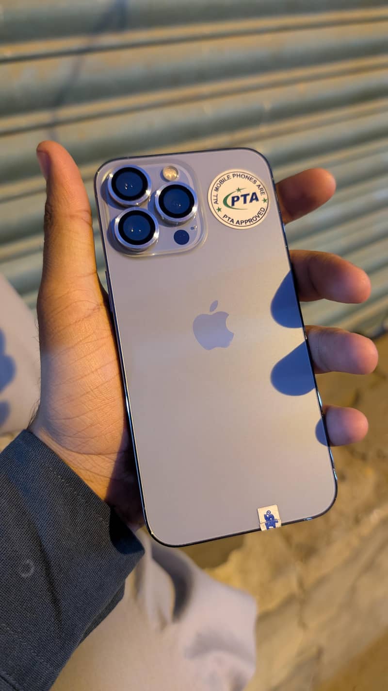 Apple iPhone 13 Pro 0