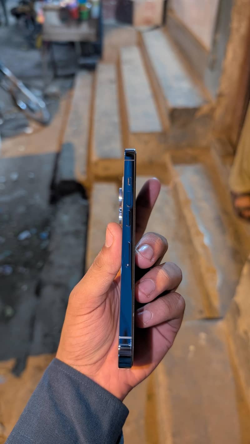 Apple iPhone 13 Pro 3