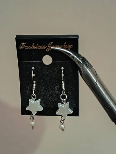 dainty pearl earrings