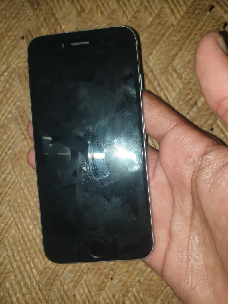 Apple iPhone 6S 1