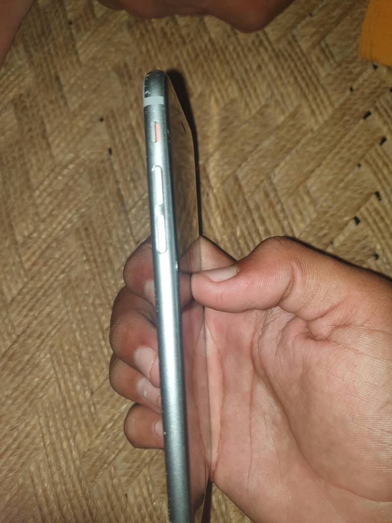 Apple iPhone 6S 2