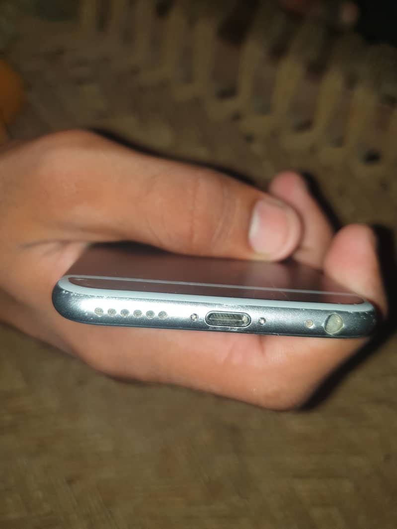 Apple iPhone 6S 5