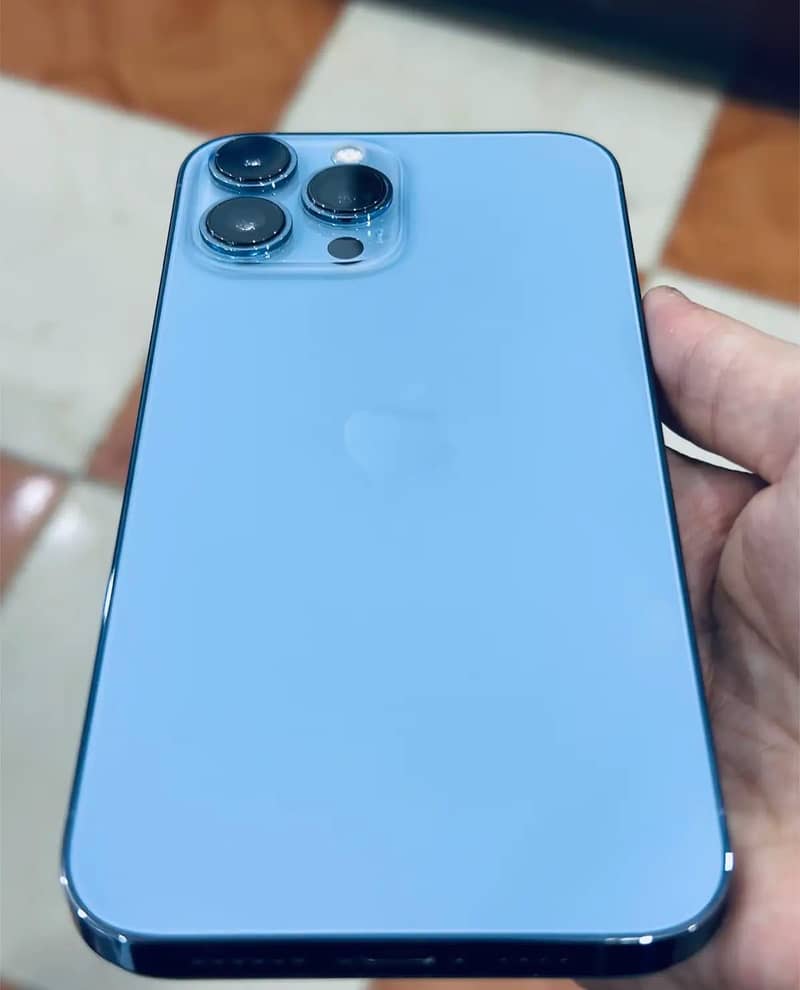 Apple iPhone 13 Pro Max 3