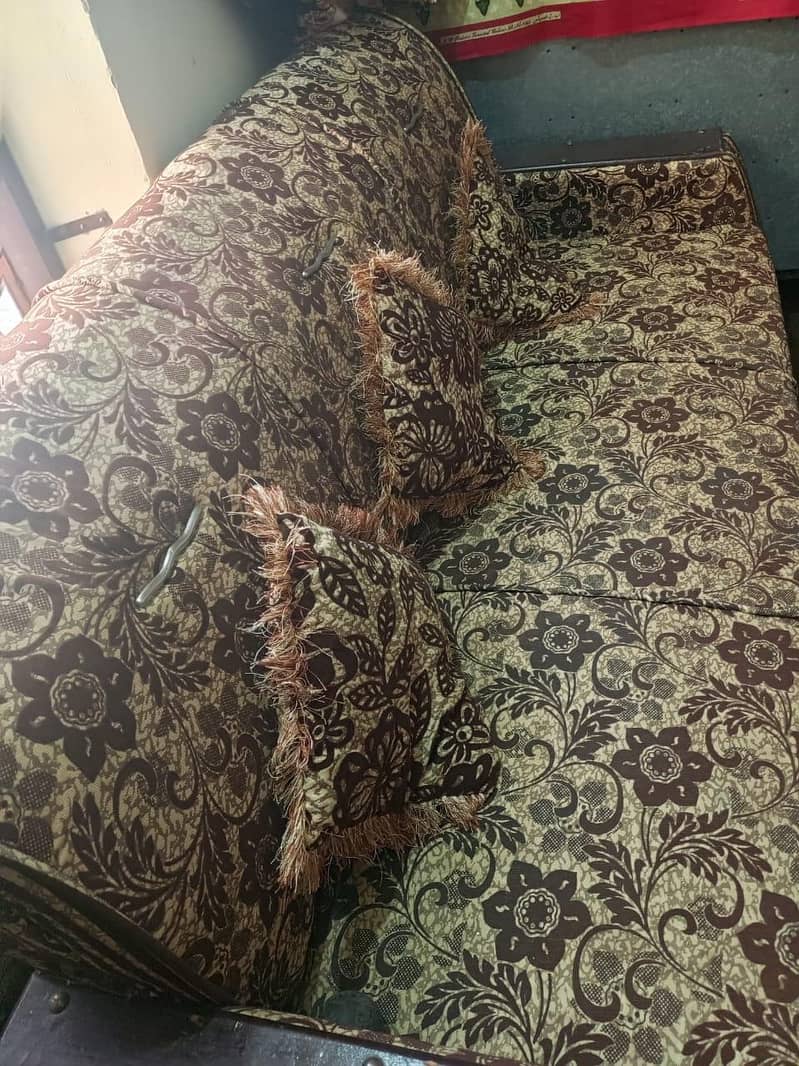 Dressing table showcase sofa 2