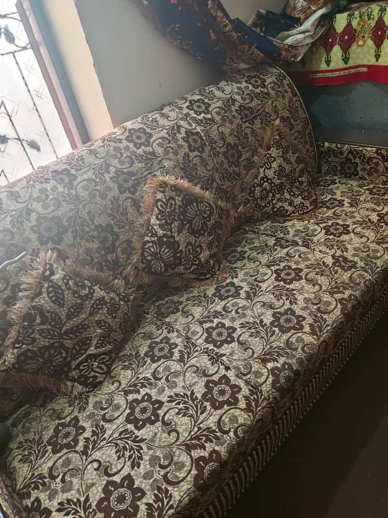 Dressing table showcase sofa 3