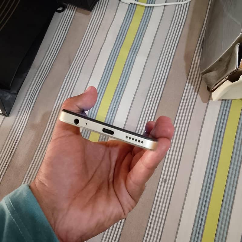 Tecno Spark 20C 2