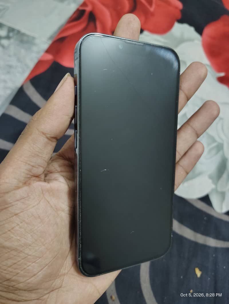 Apple iPhone 13 Pro 4